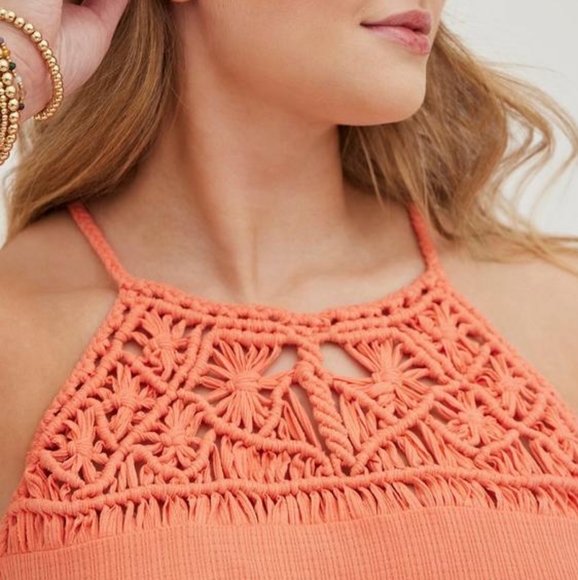 Torrid High Neck Cami Tank, Size 2 - Picture 3 of 10